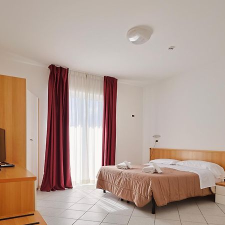 Hotel Felicioni Pineto Esterno foto