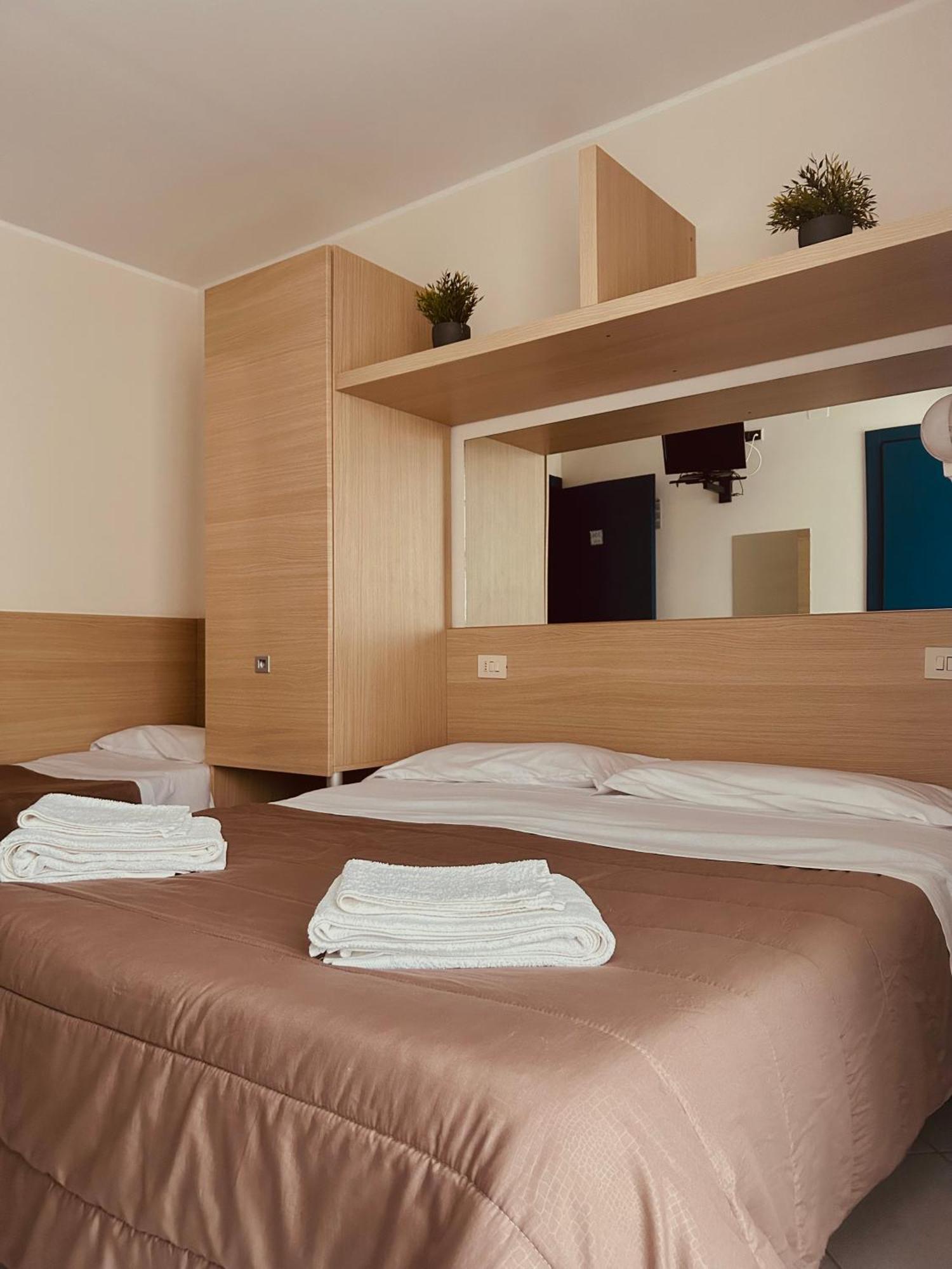 Hotel Felicioni Pineto Esterno foto