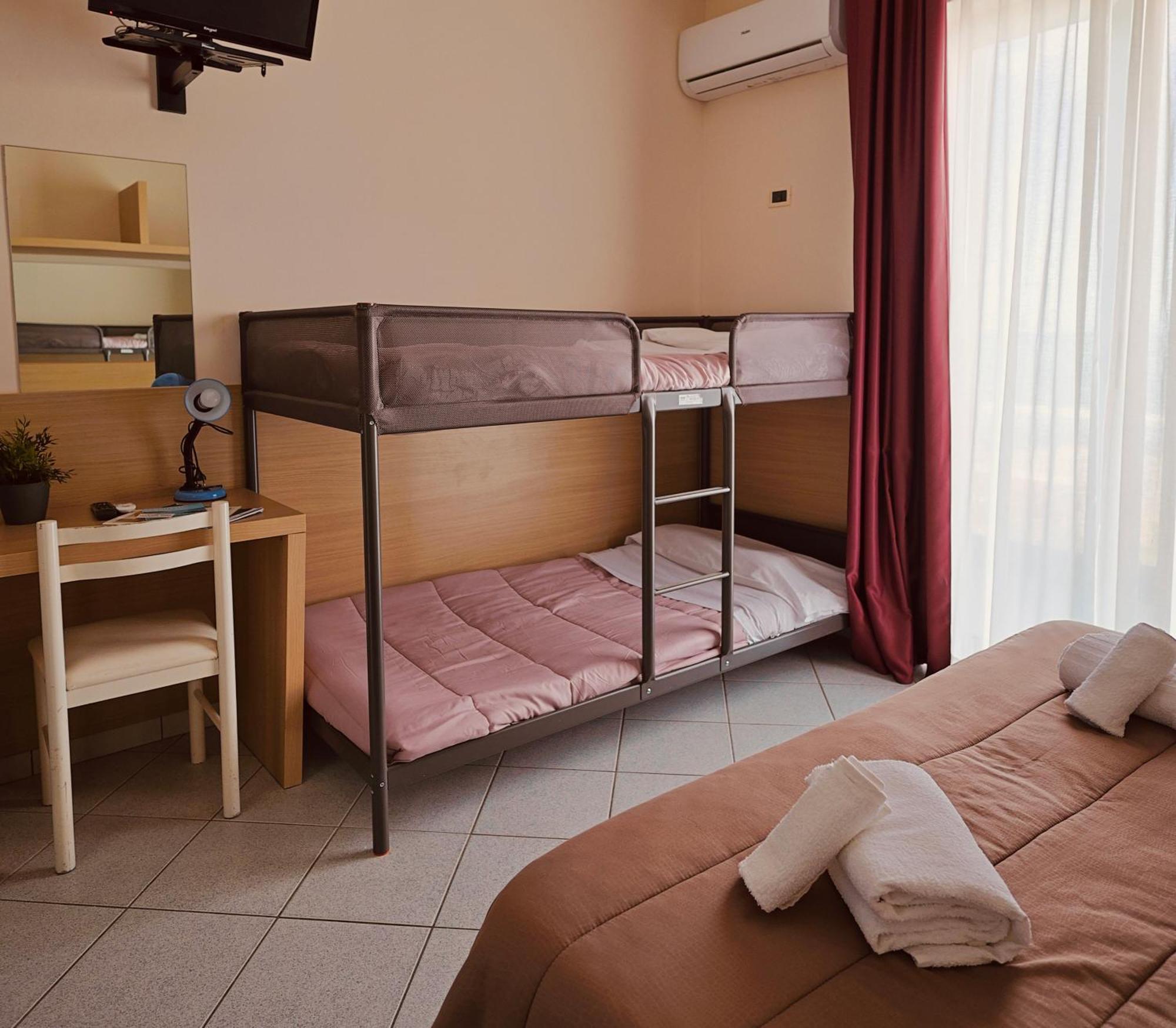 Hotel Felicioni Pineto Esterno foto