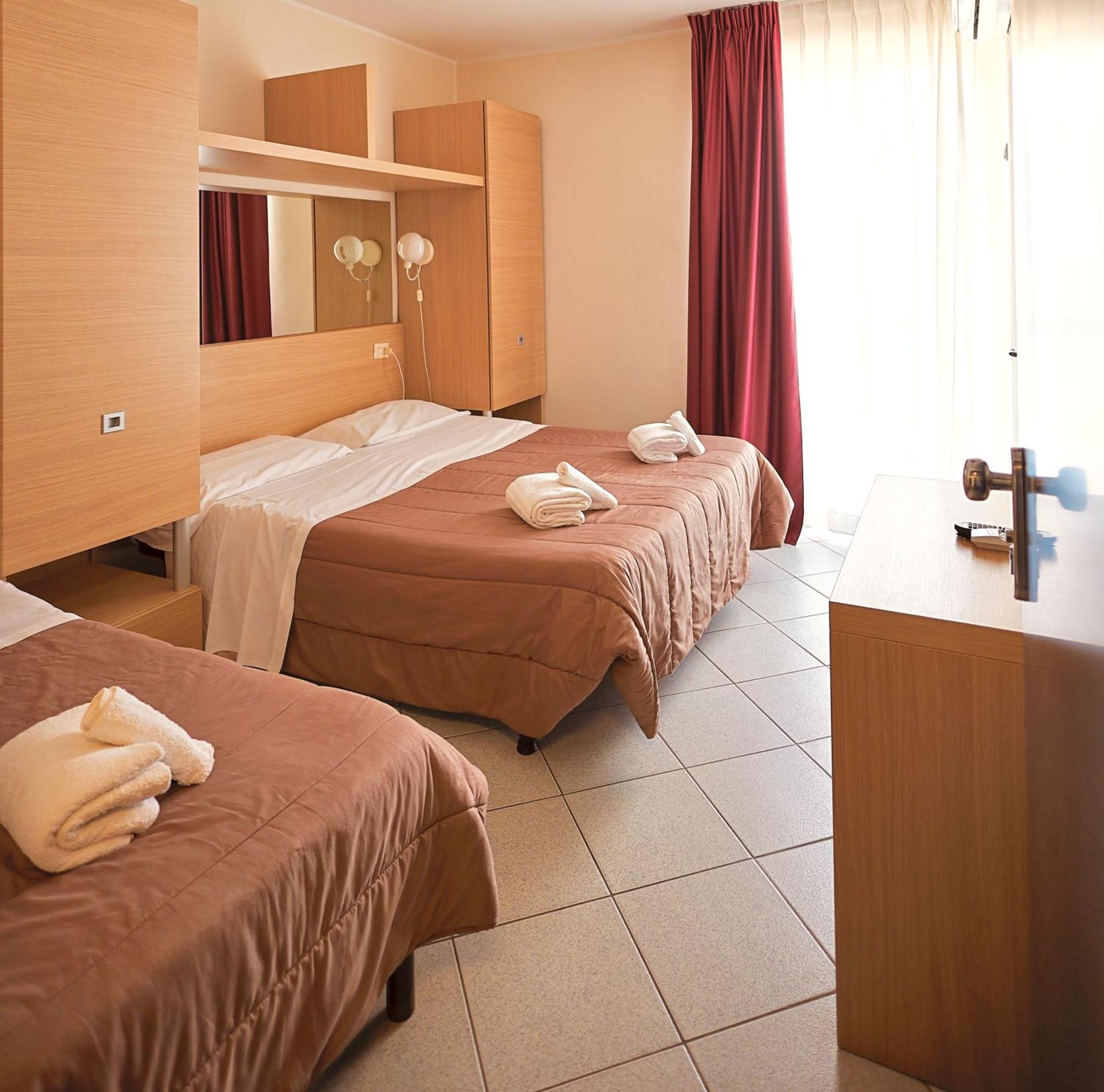 Hotel Felicioni Pineto Esterno foto