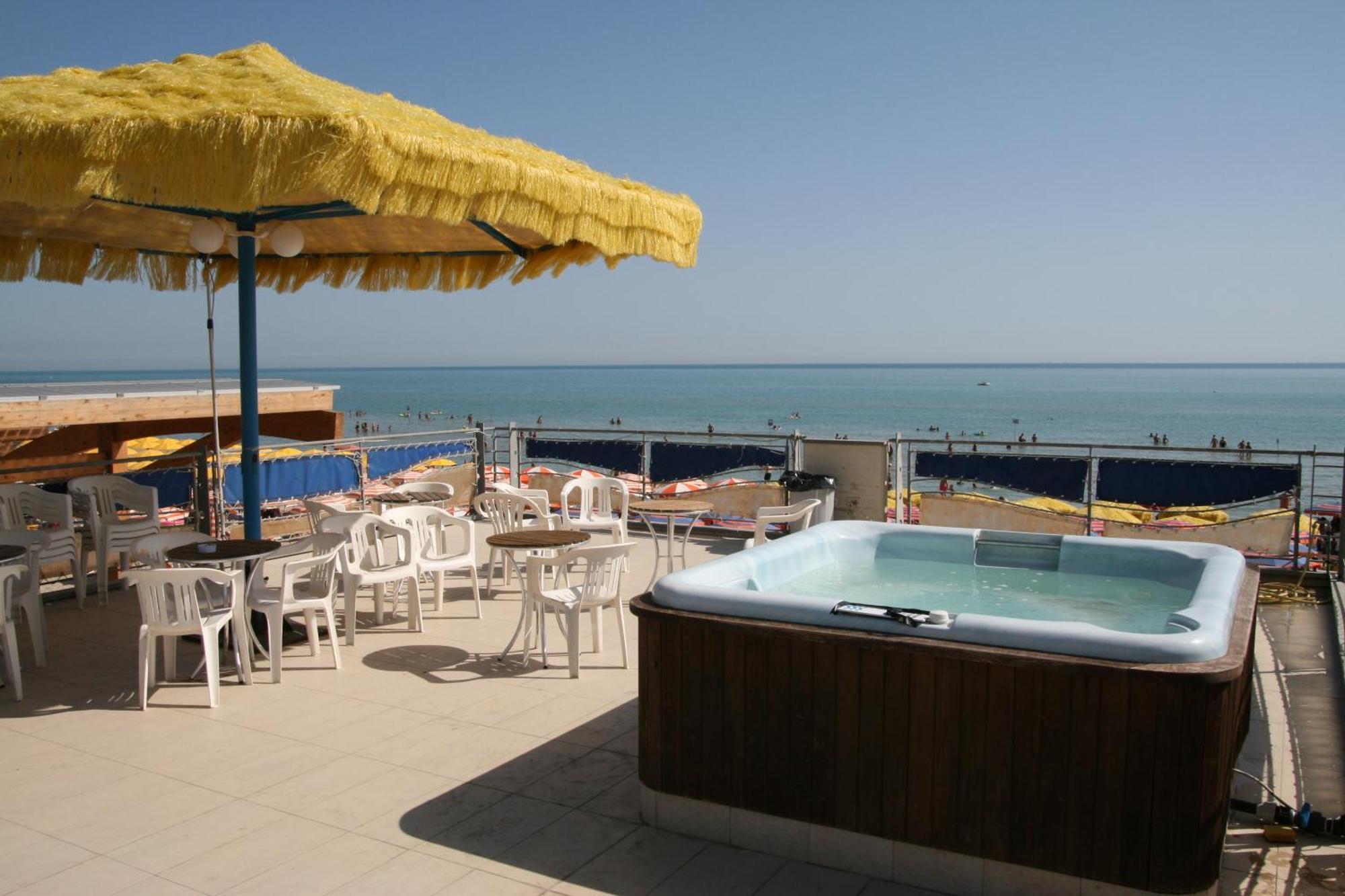 Hotel Felicioni Pineto Esterno foto